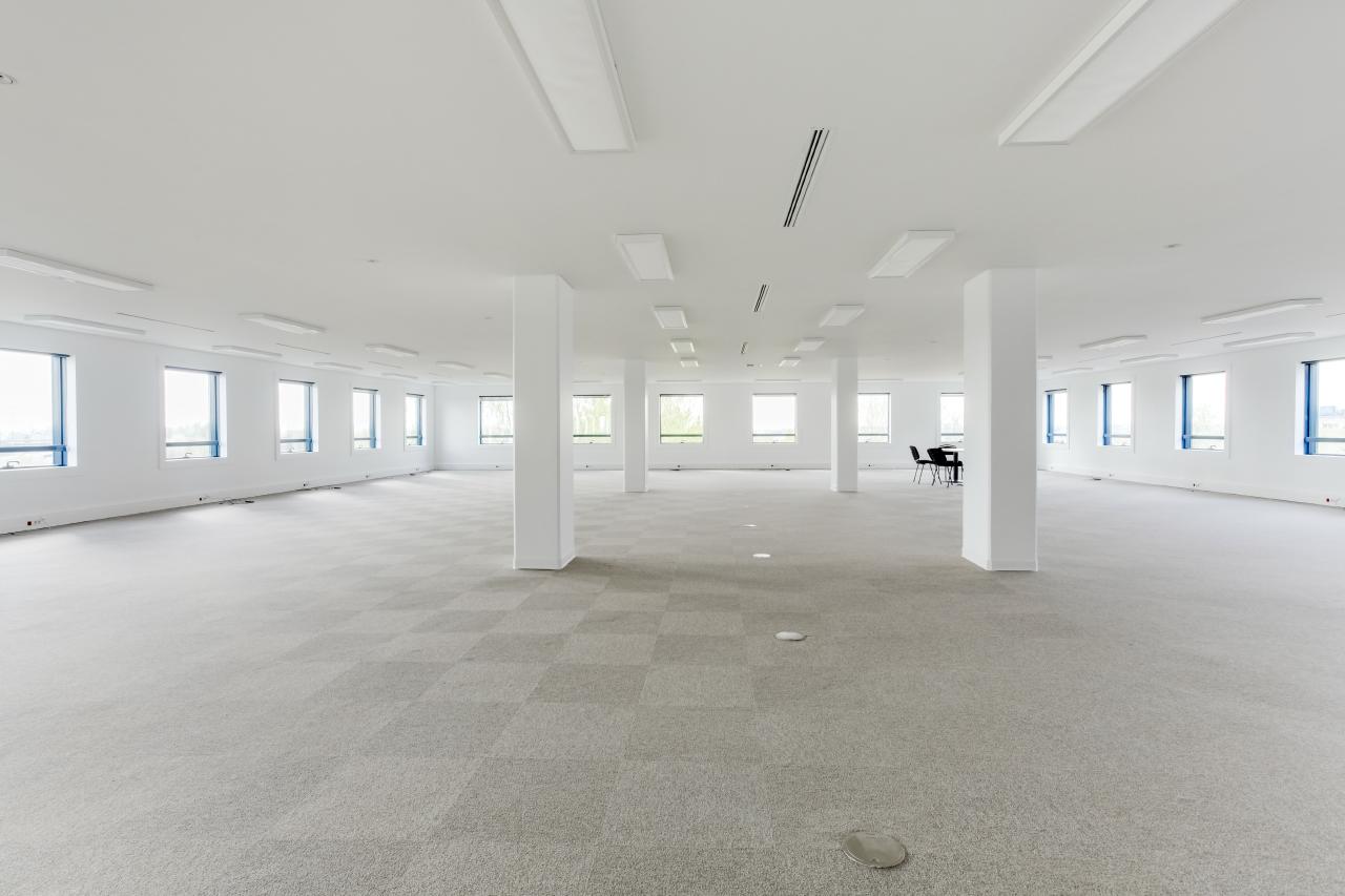 Bureau Noisy-le-Grand 1387m² Location bureau Noisy-le-Grand Seine-Saint-Denis OLBUR2106799 3